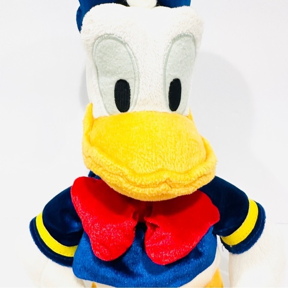 Disney Store Exclusive Mickey Mouse Clubhouse Donald Duck Plush - Picture 2 of 8